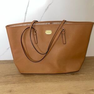 Michael Kors Large Tote Bag in Tan/Camel